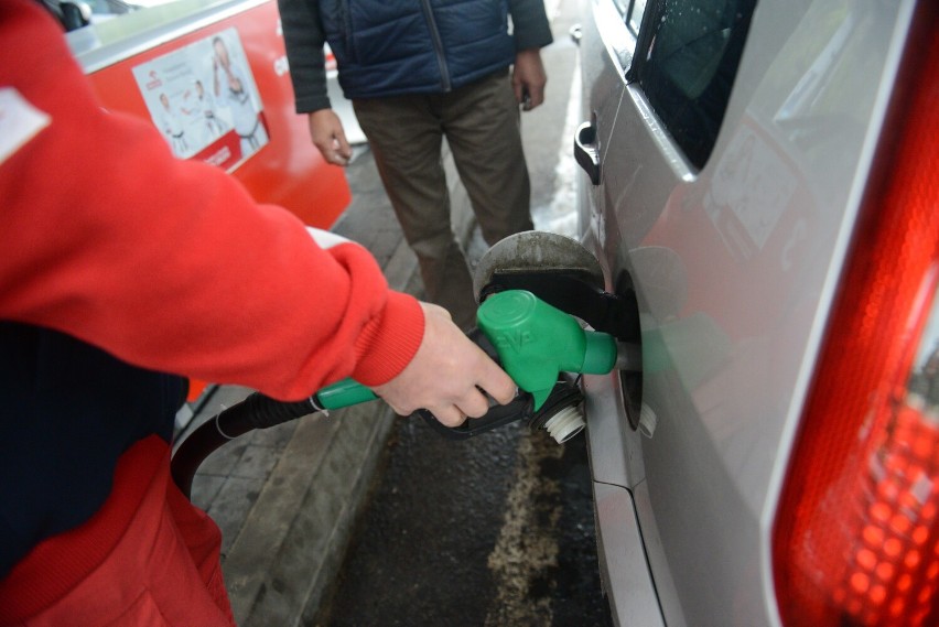 Najlepsze stacje benzynowe w Wągrowcu i okolicy. Jak Internauci oceniają stacje? Gdzie zatankować auto? 