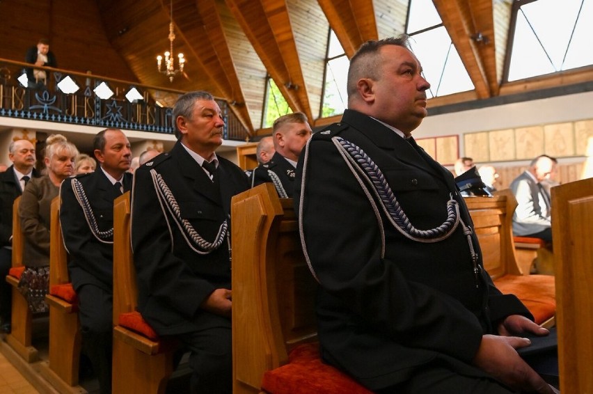 Strażacy z gminy Sokółka świętowali. Zaczęło się od modlitwy w kościele, a skończyło na potańcówce w altance