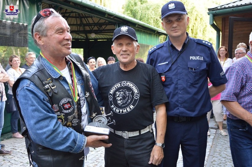 Samochodowo-motocyklowy rajd z okazji Święta Policji w Białej Podlaskiej. Zobaczcie zdjęcia!