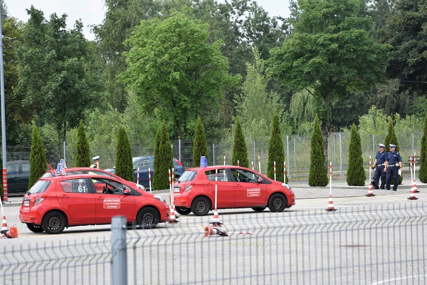 W sobotę pogrzeb egzaminatora który zginął w WORD w Rybniku podczas egzaminu na prawo jazdy. Czy kursantka dostanie zarzut?