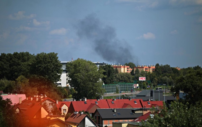 Kraków. Pali się w Nowej Hucie [ZDJĘCIA]            