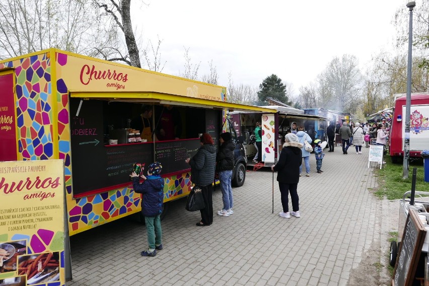 III Białołęcki Festiwal Streetfoodu. Mieszkańcy udali się w kulinarną podróż dookoła świata 