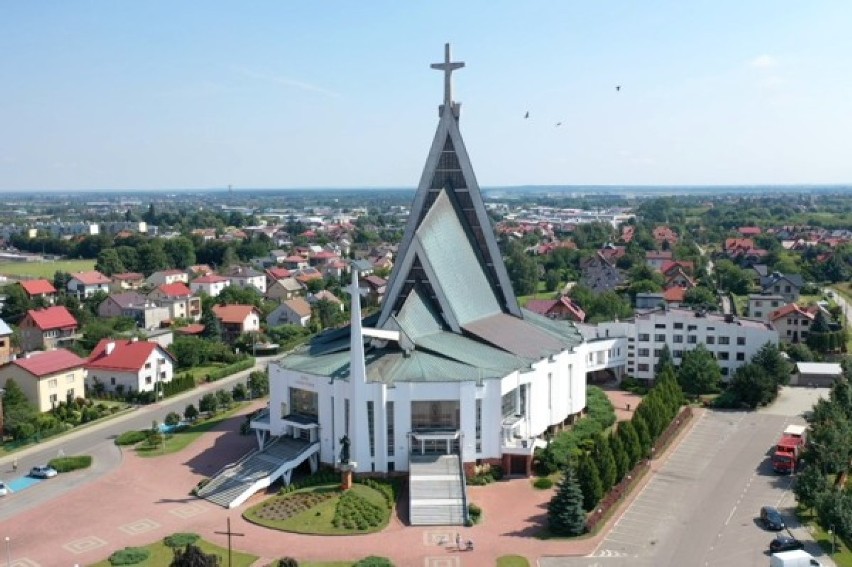 9. Parafia Miłosierdzia Bożego w Dębicy