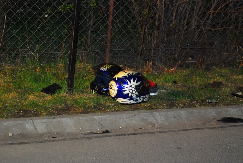 Wypadek w Jarocinie: Motocykl zderzył się z samochodem...