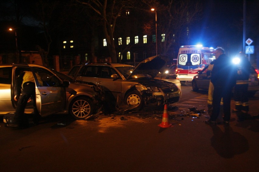 Wypadek na ulicy Chojnowskiej w Legnicy (ZDJĘCIA)