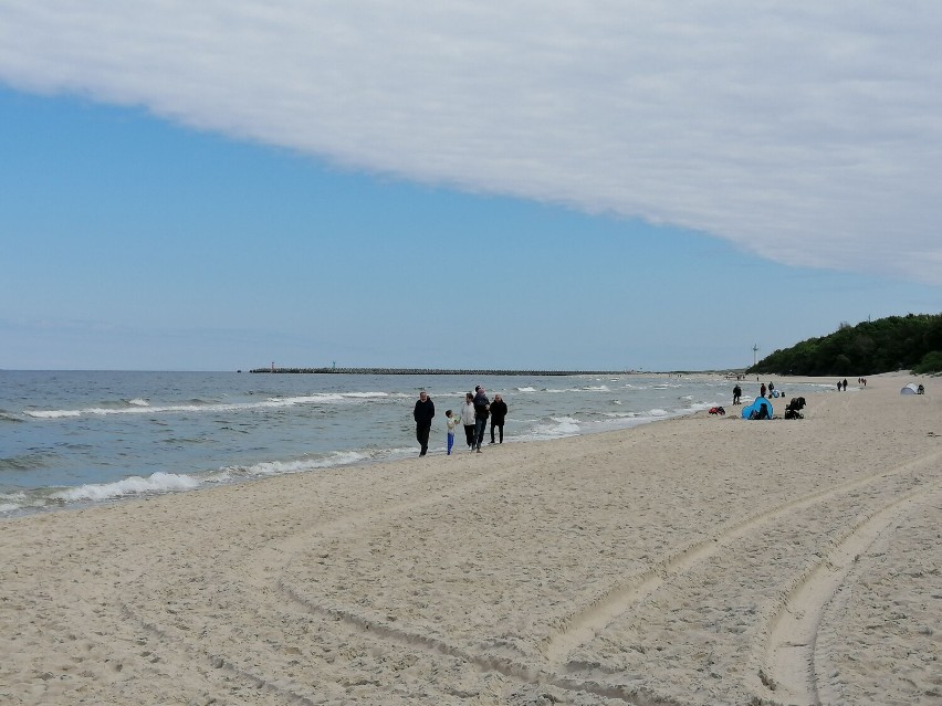 Plaża zachodnia w Kołobrzegu przed długim weekendem. Będzie słonecznie