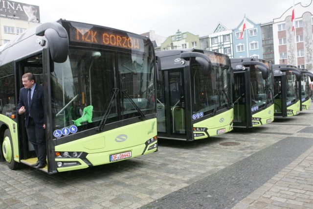 Nowe gorzowskie autobusy są komfortowe i nowoczesne, ale wielu pasażerów narzeka, że są też bardzo brudne.
