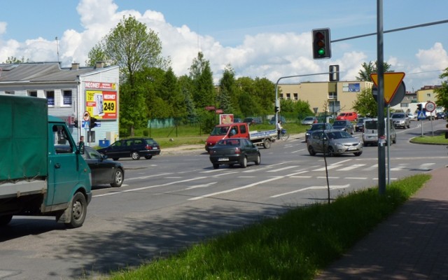 Wymiana sterownika na skrzyżowaniu Piastowskiej i Tysiąclecia ma ułatwić przejazd samochodom korzystającym z objazdu