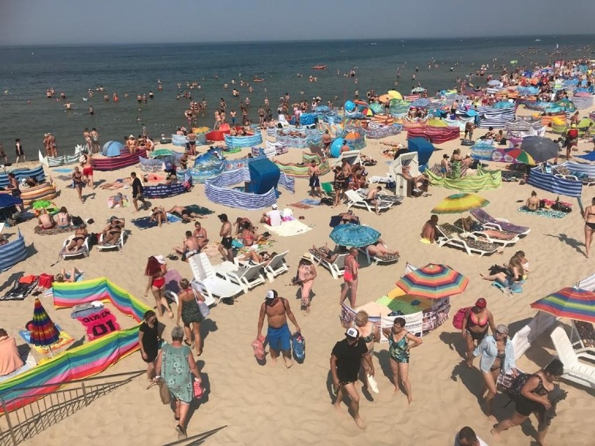 W weekend cały Szczecin pojechał nad morze? Tak wyglądała plaża w Międzyzdrojach