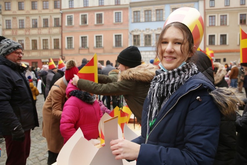 Święty Mikołaj dotarł do Lublina. Ulicami miasta przeszedł jego barwny orszak. Zobacz zdjęcia