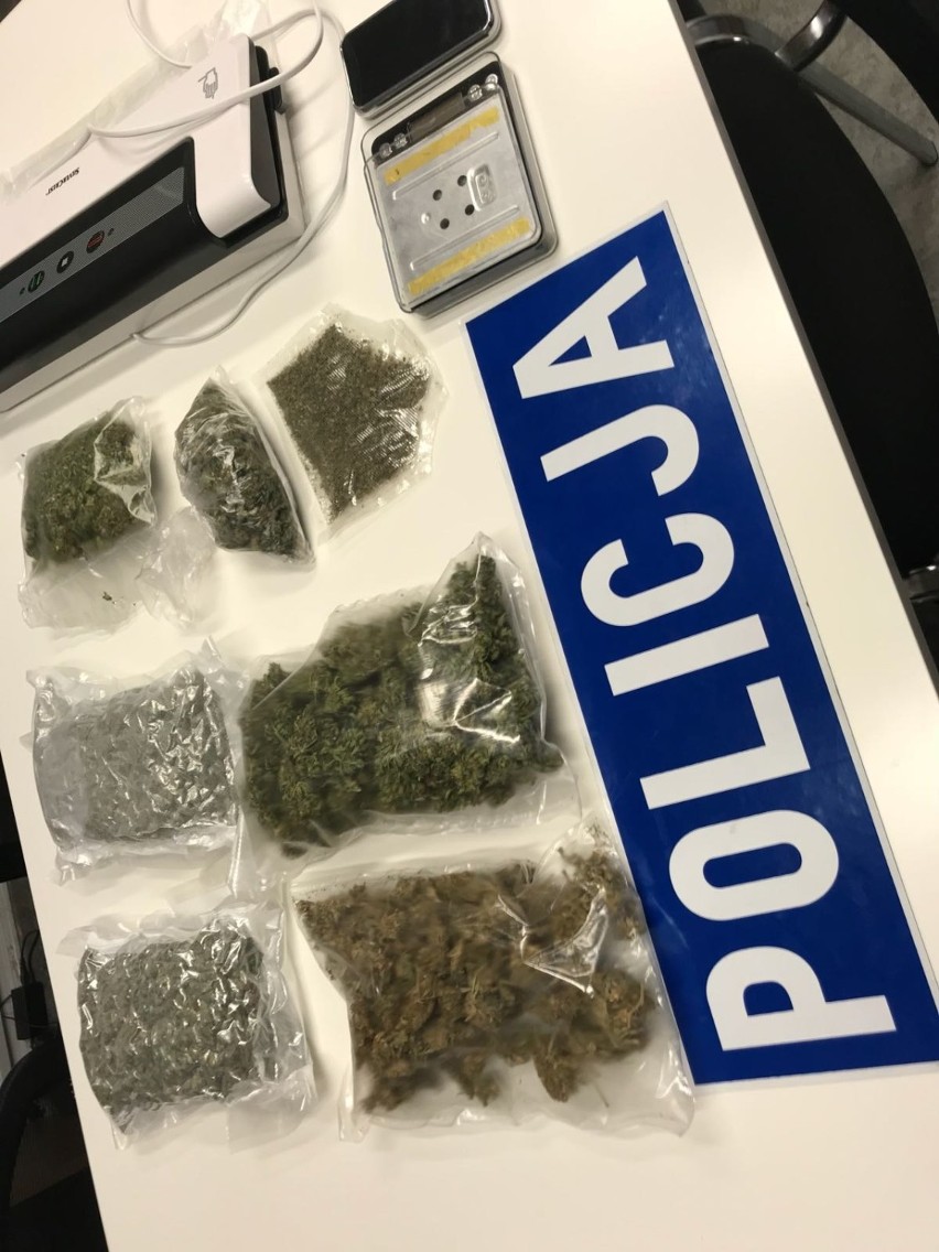 Gdańscy policjanci zabezpieczyli ponad kilogram narkotyków....