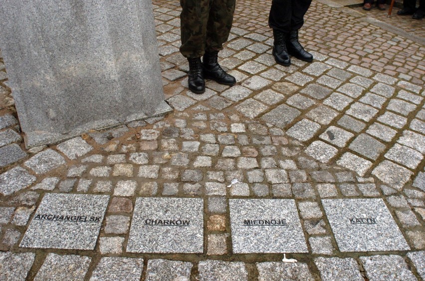 Uczcili pamięć polskich ofiar zbrodni katyńskiej w Słupsku