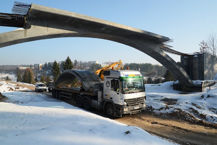 Budowa wiaduktu przy Wołkowyskiej w Gdańsku (5.02.2014 r.)