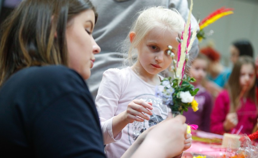 Tłumy na warsztatach florystycznych w ramach projektu Młodzież Dla Miasta w Rzeszowie 