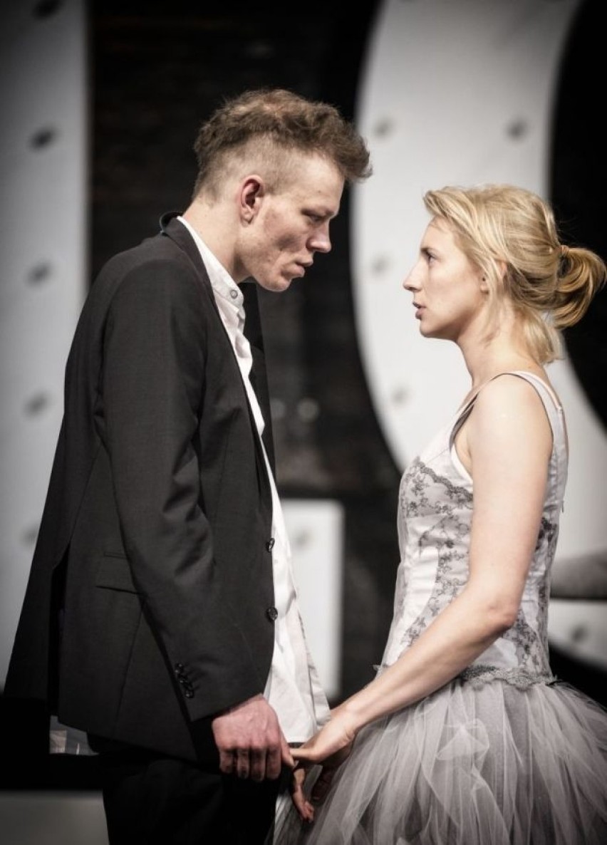 Jacek Beler i  Katarzyna Maria Zielińska jako Romeo i Julia.