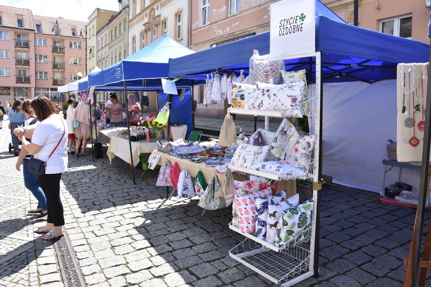 Rękodzielnicy prezentowali swoje dzieła na oleśnickiej starówce [FOTO]