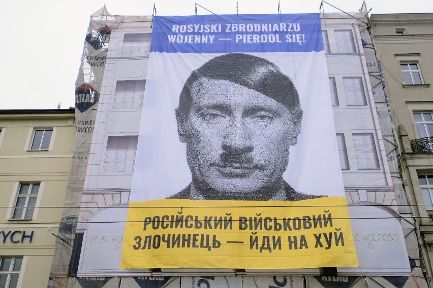 Ogromny baner z wizerunkiem Władimira Putina zawisł w...
