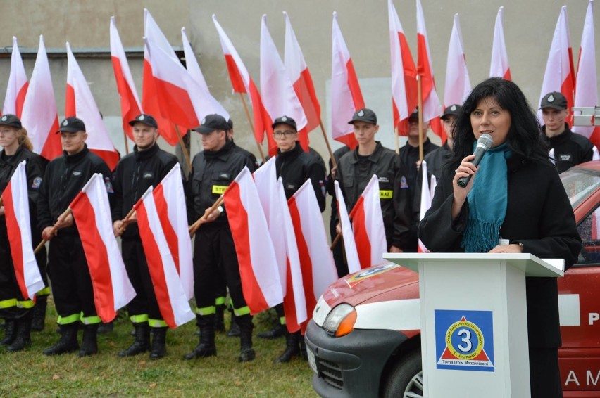 Odsłonili papieski mural w ZSP 3 i zagrali w piłkę nożną