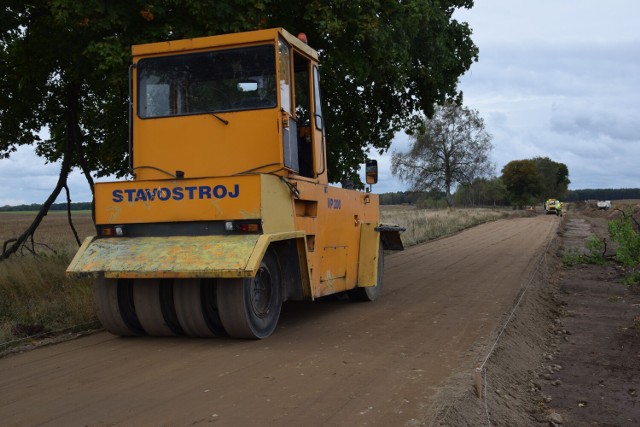 Farmę wiatrową w gminie Biały Bór zaczęto wznosić jesienią 2020 roku