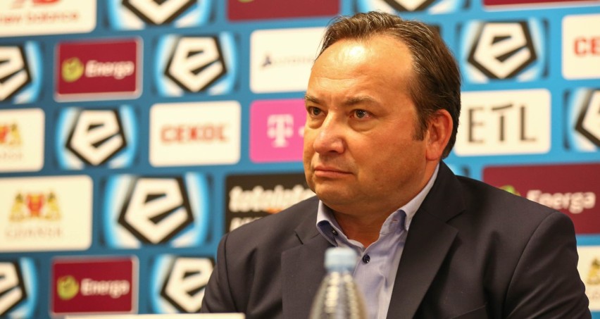 Kibice Lechii Gdańsk zadawali pytania prezesowi klubu i trenerowi