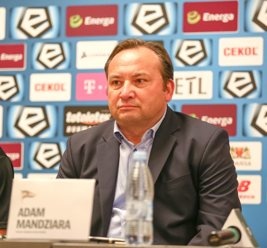 Kibice Lechii Gdańsk zadawali pytania prezesowi klubu i trenerowi