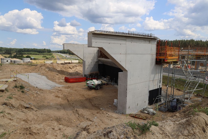 Budowa wiaduktu nad S11 koło Miękowa