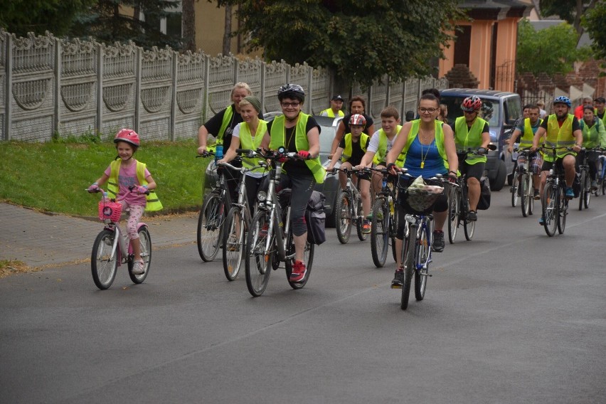 Trasa V Kikolskiego Rajdu Rowerowego  wiodła uroczymi...