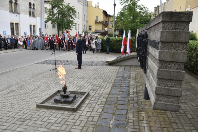 Tarnowskie obchody I transportu do KL Auschwitz odbyły się przy pomniku, który stanął w miejscu, skąd 14 czerwca 1940 roku 728 więźniów wyruszyło w obstawie niemieckich żołnierzy przez miasto na rampę kolejową, aby dotrzeć do hitlerowskiego obozu śmierci
