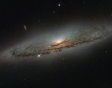 NASA pokazała zdjęcie galaktyki z supermasywną i „głodną” czarną dziurą