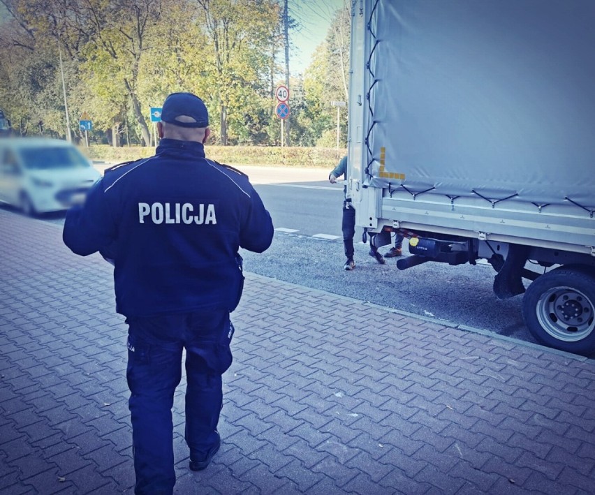 Policjanci "odkorkowali" miasto i dołożyli swoją cegiełkę dla Julki [zdjęcia]
