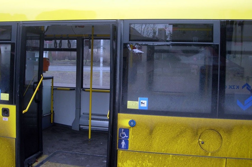 Sieianowice Śląskie: W autobusie dwóch nastolatków pobiło mężczyznę
