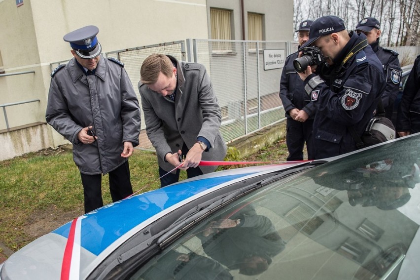 Nowy radiowóz policji we Władysławowie
