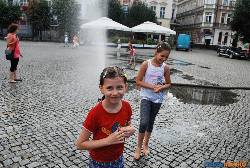 Kurtyna wodna w Lesznie funkcjonuje od 29 lipca na...