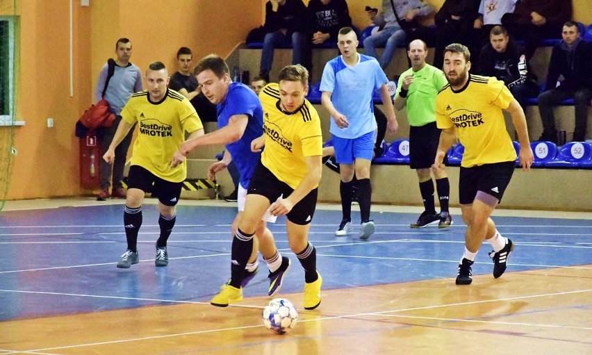 Futsal: Sokół Dębówko zwyciężył w turnieju „Powstańcza Gra 2018”. Zobaczcie zdjęcia 