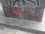 W Kraśniku zniszczono pomnik Partyzanta. Policja szuka sprawców