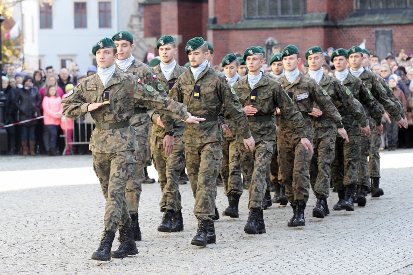 Legnica. Kwalifikacje wojskowe 2020. Zobacz, czy masz obowiązek przystąpienia do kwalifikacji! [KATEGORIE]