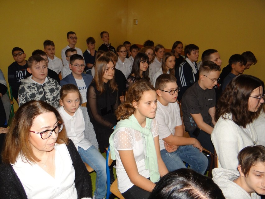Jubileusz 110-lecia PSP 2 w Radomsku. To najstarsza szkoła w Radomsku. ZDJĘCIA