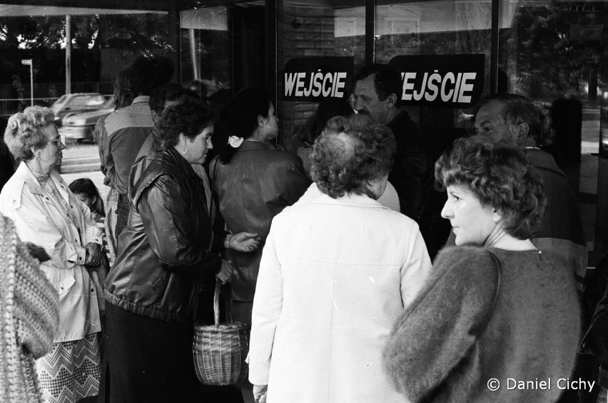 Mieszkańcy Piły na zakupach w DH Stokłosa. Mamy dla Was drugą część zdjęć z 1993 roku! 
