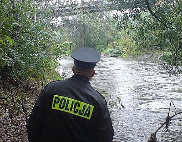 Bezpieczeństwo nad wodą: Policja z Rudy Śląskiej startuje z nową akcją informacyjną