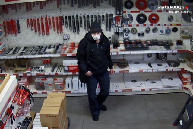 Mężczyzna dokonał kradzieży 3 kluczy pneumatycznych w sklepie firmowym przy ulicy Warszawskiej 28 w Bielsku-Białej. 

Zobacz kolejne zdjęcia. Przesuwaj zdjęcia w prawo - naciśnij strzałkę lub przycisk NASTĘPNE