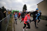 Śląski Maraton Noworoczny Cyborg 2020. Tłumy biegaczy w Parku Śląskim! Uczestnicy wsparli chorego Kacperka ZDJĘCIA