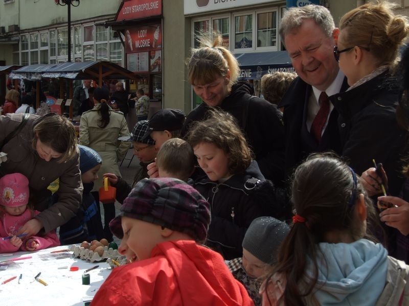 Prezydent Gniezna Jacek Kowalski na &quot;Gali Malowania Jaja&quot; ZDJĘCIA