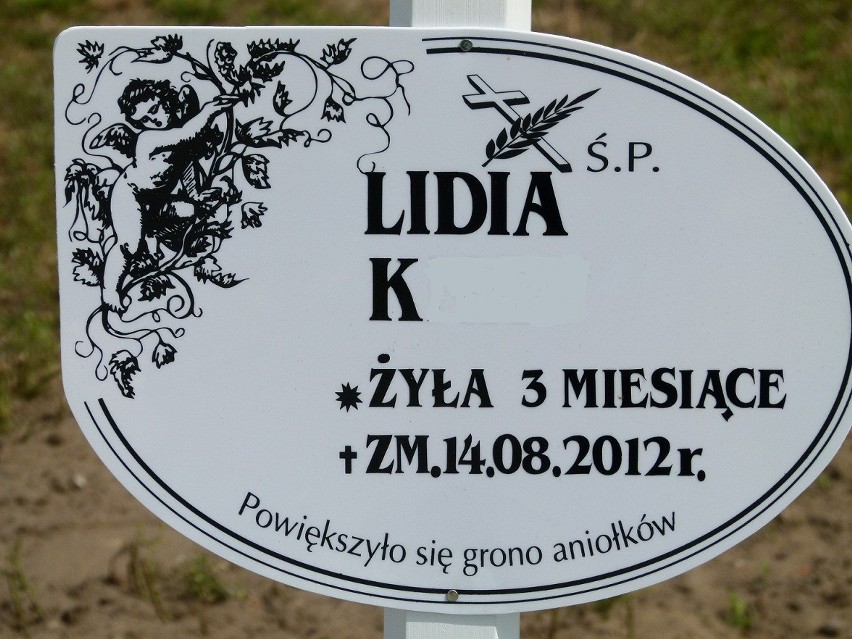 Cichy pogrzeb trzymiesięcznej Lidki odbył się na cmentarzu w Tomaszowie Maz.
