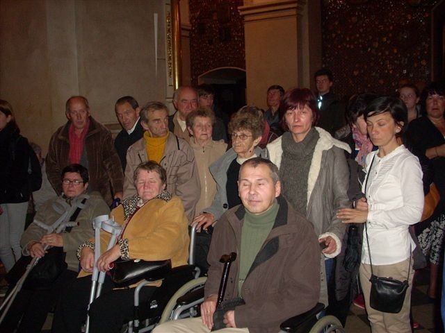 17 niepełnosprawnych wzięło udział w święcie Matki Bożej...