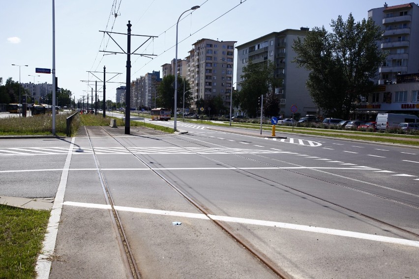 Mieszkańcy Białołęki wciąż czekają na kolejny odcinek tramwaju. Miał być na koniec lipca i wygląda na ukończony 
