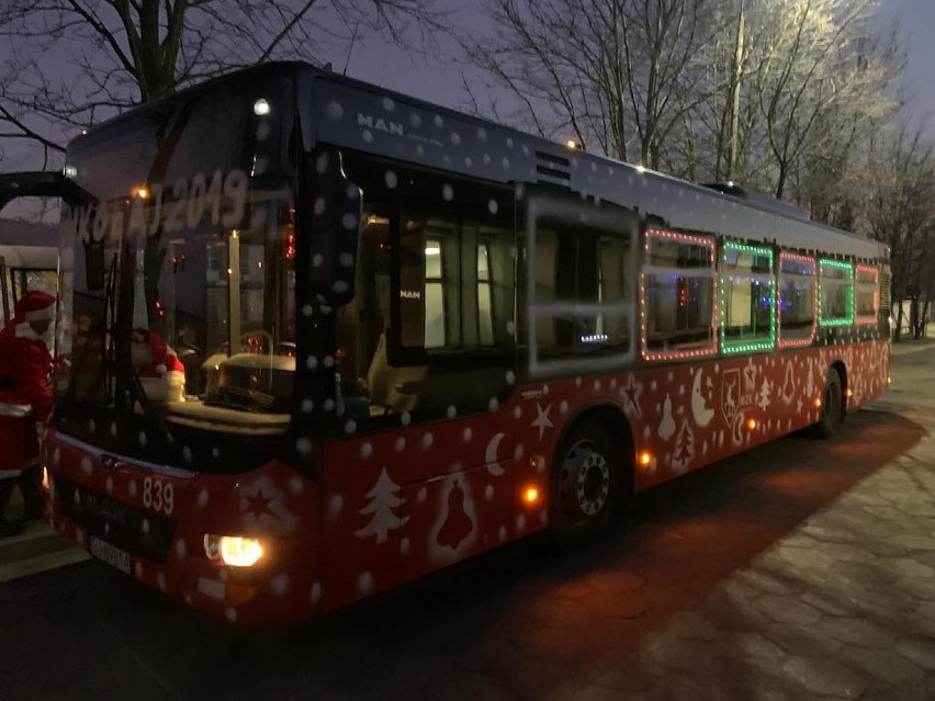 Za kierownicą autobusu miejskiego Święty Mikołaj! [ZDJĘCIA]