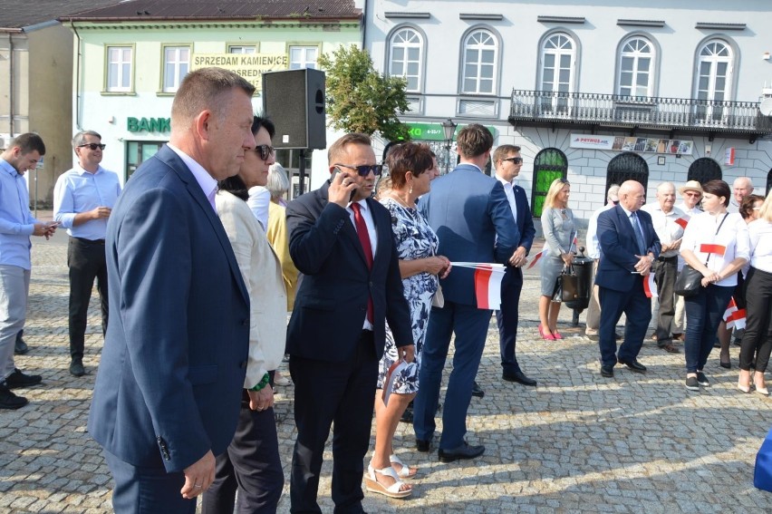 Premier Mateusz Morawiecki odwiedzi ZPOW Agros Nova w Łowiczu [ZDJĘCIA]