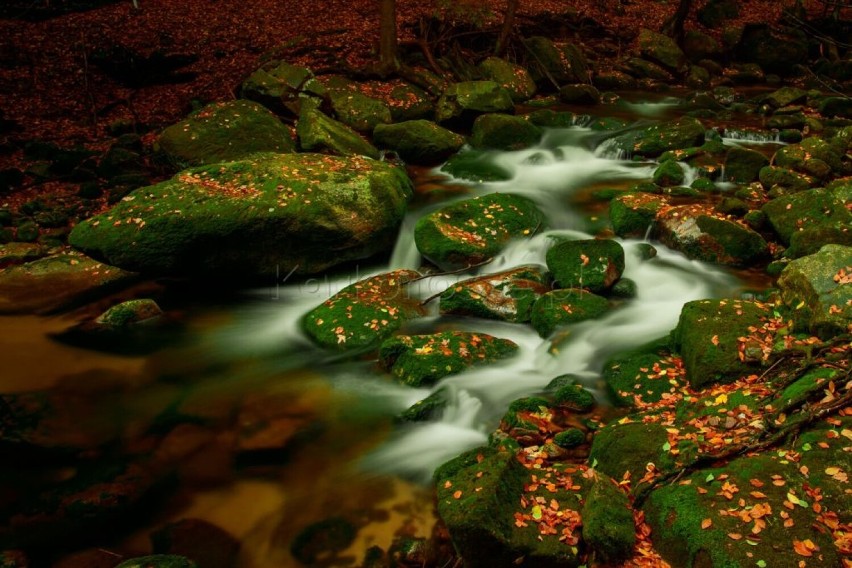 Szklaka to także nazwa potoku, który przepływa przez...