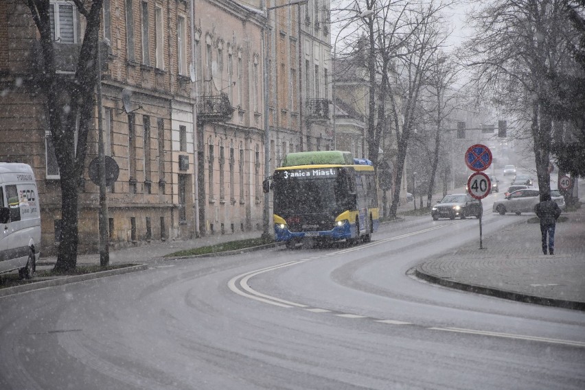 Czy tarnowskie MPK będzie woziło mieszkańców Białej? Autobusy MPK tylko nawracają w tej miejscowości. Wójt gminy Tarnów chce to zmienić 