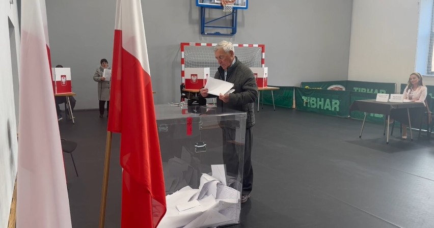 Mieszkańcy Gorlic i regionu ruszyli do głosowania. Znamy frekwencję z godziny 12
